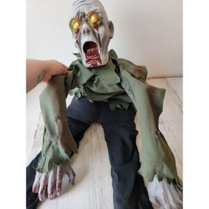Halloween animated moaning zombie blood monster prop decor scary dead